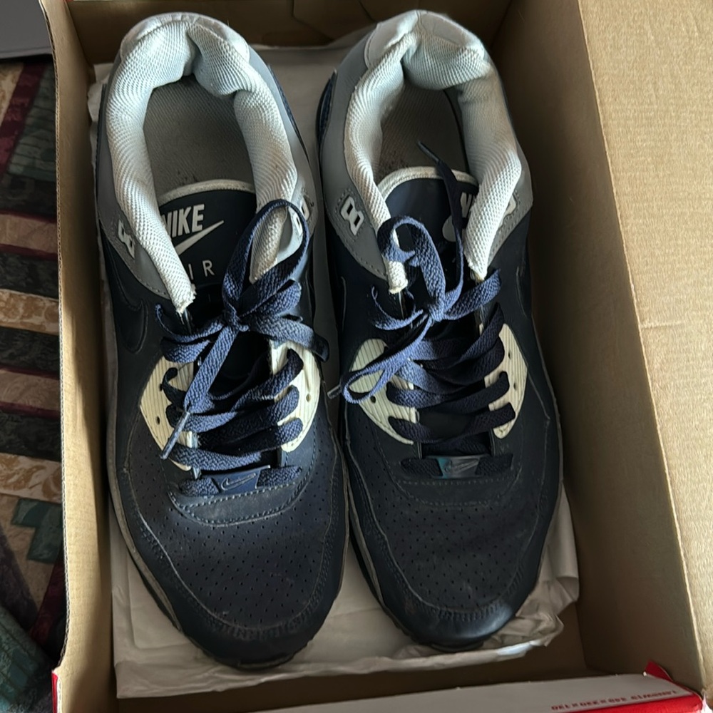 Air max with replacement box